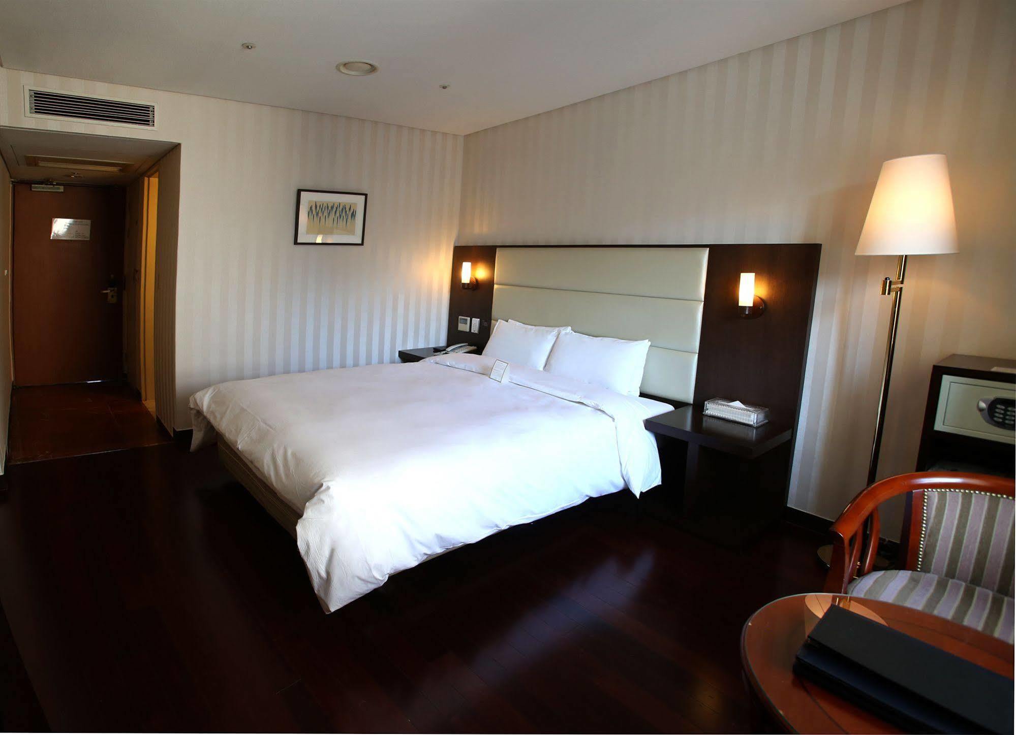 Hotel Prima Seoul Exteriör bild